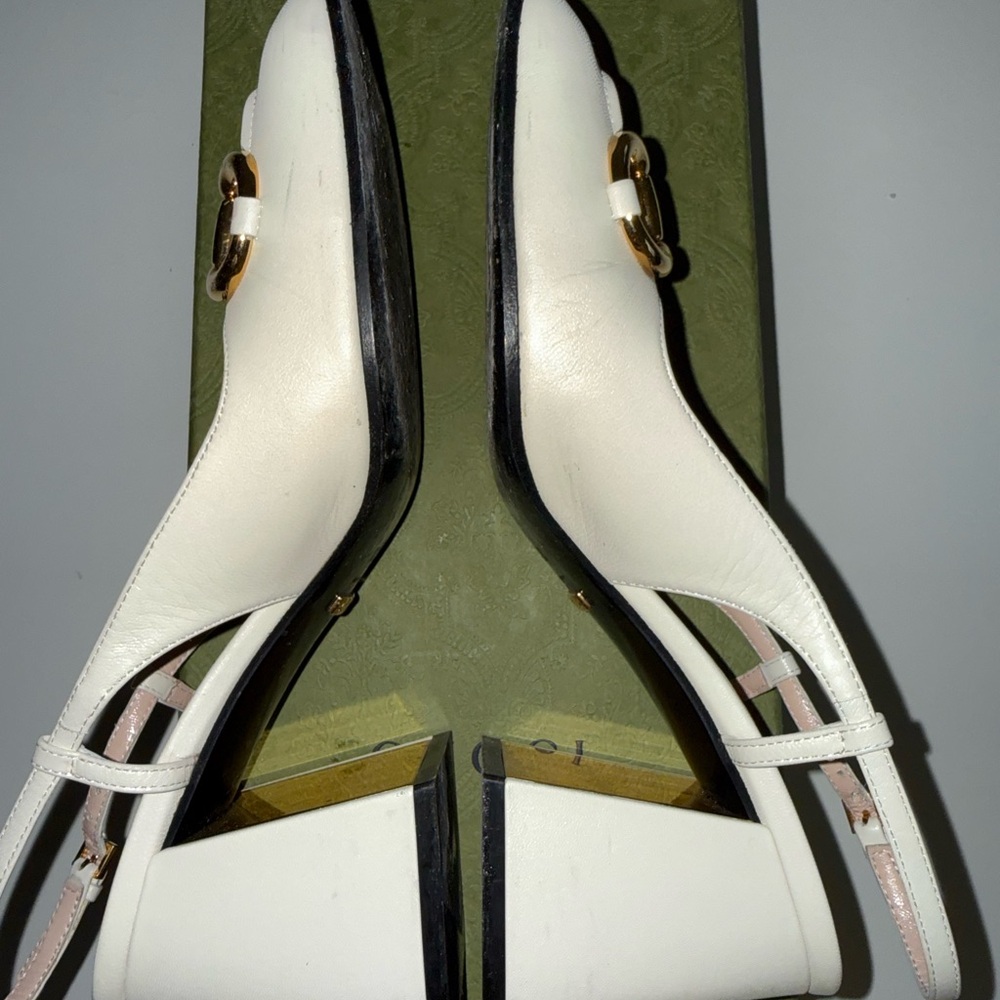Gucci Women's Cream Leather Slingback Heels with Gold Accents - Picture 5 of 8